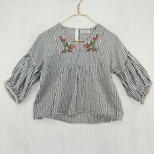 Passport Black/White Stripe 3/4 Sleeve Floral Embroidery Crop Top P4256